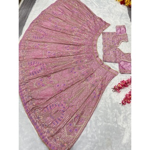Hermoso trabajo de bordado multihilo Lehenga Choli para fiestas indias y paquistaníes - Product Image 2