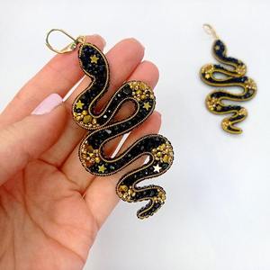 Pendientes de Aro de Aleación con Zirconia y Bordado de Corazón, con Cuentas Ligeras, Personalizados, de Moda, Étnicos, Colgantes, para Boda, Festivos, Accesorio de Joyería - Product Image 3