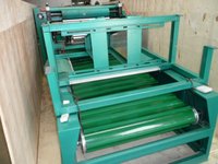 Machine automatique de rembobinage de film étirable et de découpe de rouleaux de papier aluminium