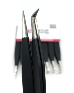 Nouvelles pinces à extensions de cils GETUP en acier inoxydable de qualité supérieure, revêtement poudré noir mat à 90 degrés, pointe argentée, pointe dentelée - Product Image 2