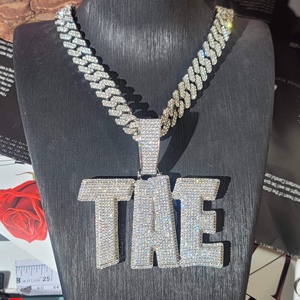 Colgante de lujo 2024 18K chapado en oro personalizado VVS Moissanite Hip Hop con certificación IGI y tecnología Micro Insert para hombres - Product Image 1