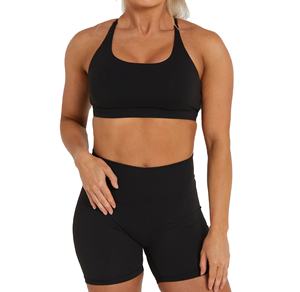 Ensemble de yoga personnalisé deux pièces : soutien-gorge de sport pour femme et short taille haute – Vêtements de sport très demandés avec logo personnalisé - Product Image 5