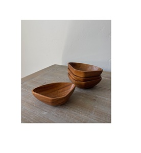 Bol de service en bois écoresponsable fait main – Vaisselle moderne, élégante et fonctionnelle, soigneusement conçue pour les acheteurs commerciaux - Product Image 1