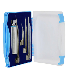 Juego de instrumentos quirúrgicos con herramientas de acero inoxidable en estuche azul para operaciones médicas - Product Image 6