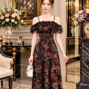 Robes plissées tendance sexy pour femmes, taille naturelle, coupe ajustée, sans bretelles, en mousseline, décontractées, lavables, prix d'usine, personnalisables - Product Image 2