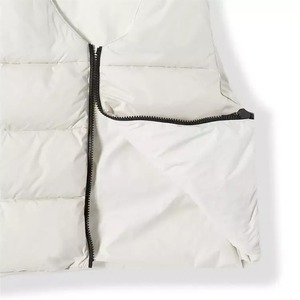 Chaleco Acolchado Impermeable Personalizado para Hombre, Chaqueta de Invierno sin Mangas con Acabado Brillante, Transpirable y Ligera, Fabricación OEM - Product Image 6