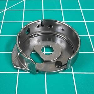 CP-M82C 10231553 102-31553 CAPOT DE BOBINE pour MACHINE À COUDRE JUKI LH-1182 1182-4 à double aiguille A604 - Product Image 3