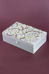 Caja de Anillos Cuadrada Hecha a Mano con Bordado de Hortensias, Estuche de Joyería de Tela con Borla de Cuentas, Diseño Moderno, Artesanía - Product Image 6