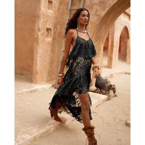 Vestido Jeanine Fluido Hecho a Mano con Encaje Bordado a Mano, Escote Pronunciado Delantero y Trasero, y Silueta con Corte en Biás - Product Image 1