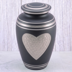 Urna Funeraria de Latón con Corazón Rosa y Plateado, Acabado Pulido, para Cenizas Humanas, Recuerdo Funerario y Entierro - Product Image 4