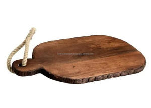 Tabla de cortar de madera elegante Diseño elegante único Madera de la mejor calidad para cortar verduras Forma rectangular Lavavajillas de 3cm de espesor - Product Image 4