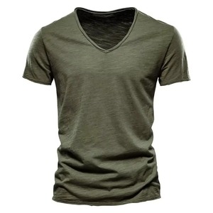 เสื้อยืดผู้ชายสั่งทำขายส่งจากโรงงาน ดีไซน์ใหม่ ทรงปกติ คอวี ระบายอากาศ แห้งเร็ว ผ้าฝ้าย 100% ใยไผ่ 240 กรัม ผ้าแคนวาส - Product Image 1