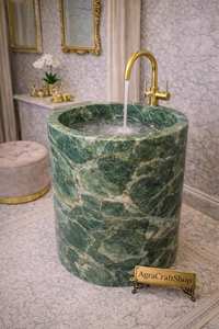 Élégant lavabo en marbre émeraude avec support en laiton - Product Image 3