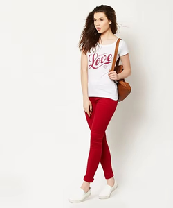 Nouvelles T-shirts pour femmes au design moderne avec col rond, de haute qualité, à manches courtes, respirantes, pour l'été - Product Image 4