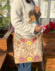 กระเป๋าสะพายข้างหนังวัวสำหรับผู้หญิง, กระเป๋าสะพายแฟชั่นตะวันตกแบบมีพู่ทำจากหนังวัวแท้ใหม่ - Product Image 2