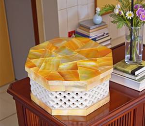 Boîte à bijoux octogonale en marbre faite à la main avec incrustations en nacre jaune – Boîte à bibelots de luxe en pierre pour cadeau et décoration intérieure - Product Image 1