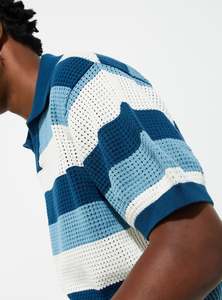 Elegante camiseta polo para hombre, de algodón, con cuello en contraste, puños a rayas, suave y cómoda, estilo moderno urbano para uso diario. - Product Image 3