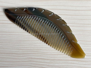 Hermoso cuerno de búfalo pulido, peine para el pelo de boda, artesanía Natural, diseño de hoja, estilo europeo, regalo personalizable para el Día de la madre - Product Image 2
