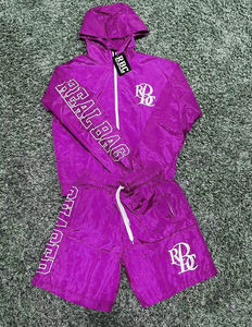 Nouvelle Collection 2026 – Survêtements Coupe-Vent Imprimés Personnalisés en Nylon pour Hommes – Ensemble Court Réfléchissant avec Fermeture Éclair Intégrale – Vente en Gros - Product Image 3