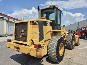 Cargadora de Ruedas 938G de 2002 con Cabina Cerrada, Máquina de Construcción de Alto Rendimiento - Product Image 4