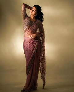 Elegante Sari de Malla Suave Bordado con Diseño de Diseñador, Blusa a Juego con Lentejuelas, Ropa de Fiesta para Mujer, Cultura India Pakistaní, En Existencia - Product Image 1