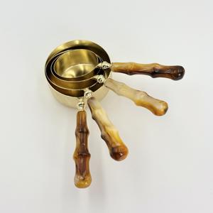 Juego de 4 Utensilios de Cocina, Tazas y Cucharas Medidoras de Acero Inoxidable con Mango de Resina para Ingredientes Secos y Líquidos - Product Image 2