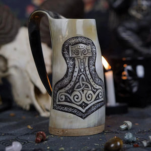 Jarra de cuerno artesanal para fiestas medievales, jarra vikinga para entusiastas y coleccionistas de hidromiel, cerveza y ale. - Product Image 1