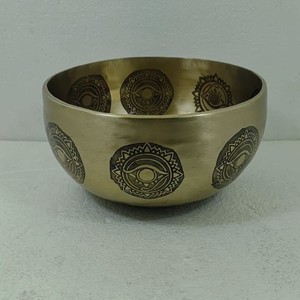 Cuenco Tibetano de la Serenidad del Himalaya - Cuenco de Sonido Metálico Hecho a Mano para Meditación Diaria - Product Image 4