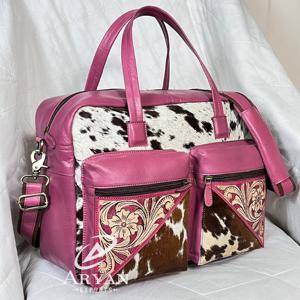 Bolsos de Almacenamiento de Cuero Vacuno con Múltiples Bolsillos, Elegantes Bolsos de Pañales de Cuero con Diseño Floral y Correa para el Hombro - Product Image 1