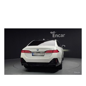 BMW Série 5 520i M Sport 2023, 14 057 km, boîte automatique, sièges en cuir, conduite à gauche, avec caméra de recul - Product Image 4