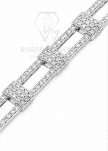 Pulsera geométrica contemporánea en oro blanco de 18 quilates con eslabones rectangulares incrustados de diamantes, diseño de joyería de moda de lujo moderno. - Product Image 2