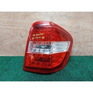 Feu arrière droit d'occasion pour Mercedes Classe M A1649064300 - Product Image 1