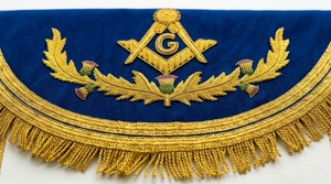 Tablier maçonnique personnalisé brodé en velours bleu avec franges dorées et insigne à coudre |   Tablier de cérémonie maçonnique, Regalia de loge - Product Image 3