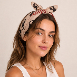 Pañuelo Tradicional Cuadrado con Estampado Floral de Algodón Ecológico para Hombres, Mujeres y Mascotas - Uso en Verano/Invierno - Product Image 1
