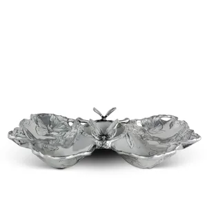 Plateau décoratif en argent de forme irrégulière, motif floral et papillon gravé, style contemporain, emballage individuel - Product Image 1