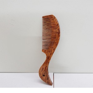 Natural Coconut Wooden <b>Comb</b> Vietnam Handmade Eco Friendly <b>Hair</b> Care Tool Wooden <b>Comb</b> Bulk Manufacturer Export Supplier - Product Image 2