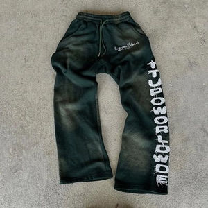 Novedad: Pantalones de chándal acampanados personalizados para hombre, joggers gruesos con efecto apilado, estampado en relieve y detalles desgastados. - Product Image 5