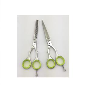 Tijeras de Peluquería Profesionales de Acero Inoxidable de Alta Calidad, Sostenibles, para Estilistas - Product Image 6