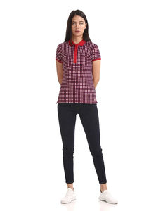 เสื้อโปโลผู้หญิงแขนสั้นแบบสลิมพิมพ์ลายโลโก้ OEM แบบซับลิเมชั่น เสื้อยืดกอล์ฟผ้าตาข่าย เสื้อโปโลผู้หญิงแบบสั่งทำพิเศษ สีสันตัดกันแบบ Color Block - Product Image 2