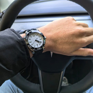 Montre mécanique sport étanche de haute qualité, boîtier en acier inoxydable, bracelet en caoutchouc, personnalisable OEM/ODM, 42 mm, luminescente blanche, fabriquée par TW C Factory. - Product Image 1