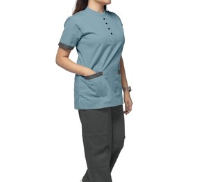 Ensemble de Blouse et Pantalon Médical Femme à Manches Courtes Col en V – Uniforme d'Hôpital Personnalisable en Coton et Polyester Tricoté Respirant pour Usage Médical - Product Image 6