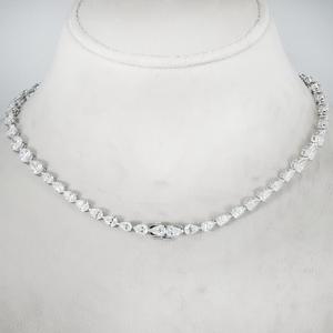 Collar de Diamantes de Corte Pera y Cojín en Oro Blanco de 18K de Calidad Premium, Perfecto para Regalo, Disponible a Precio de Fábrica - Product Image 1
