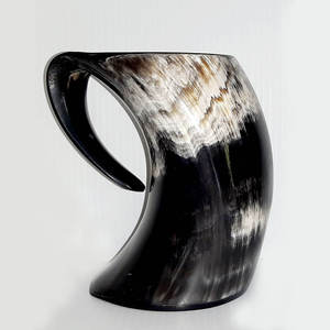 Mug en corne de buffle fait main, forme naturelle, thème animal sculpté, objet d'art de collection, artisanat buraq - Product Image 1