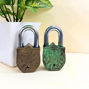Brass <b>Padlock</b> With Tough Lock System Vintage Design Outdoor Conditions Skull Lock Wholesale Durable <b>Padlock</b> Strong with Keys - Product Image 2