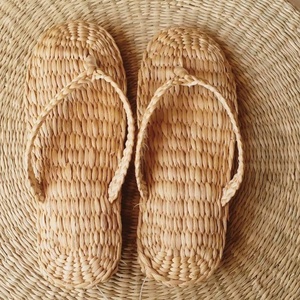 [OFERTA ESPECIAL] - Pantuflas de Jacinto de Agua para Hotel y Hogar, Precio Competitivo, Alta Calidad, Hechas en Vietnam - Product Image 1