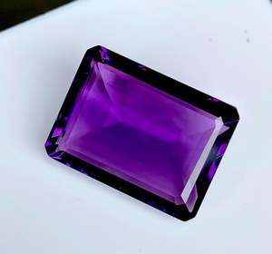 Ametista natural, hermosa piedra preciosa morada, corte esmeralda impecable, piedra suelta para la elaboración de joyas. - Product Image 2