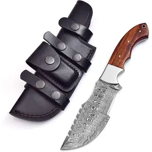 Hot Selling Volledige Tang Jachtmes Voor Mannen Handgemaakte Tracker Damascus Jachtmes Met Horizontale Carry Schede