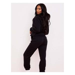 Survêtement oversize pour femme avec haut à épaules tombantes et pantalon de jogging décontracté offrant un confort maximal et un style tendance - Product Image 3