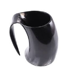 Mug Viking en corne de bœuf artisanal, fait de corne naturelle, avec base en bois, durable, sans plomb, pour bière, ale et hydromel. - Product Image 1