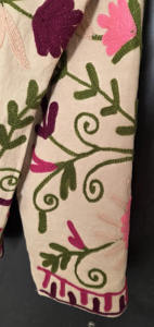 Chaqueta de lona bordada a mano con motivos florales, impresionante chaqueta bordada Suzani para mujer - Product Image 4